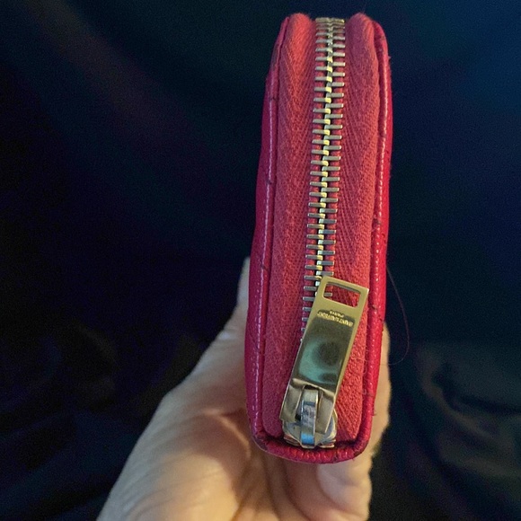 Yves Saint Laurent (YSL) Matelasse Grain de Poudre Leather Zip Wallet - Picture 3 of 14